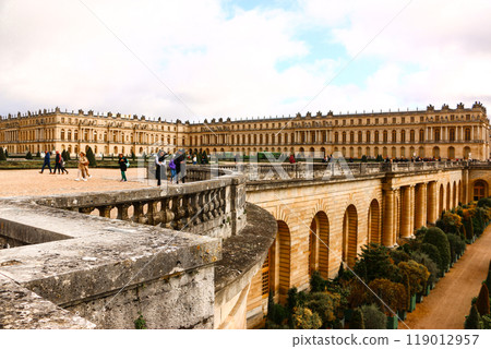 View of the Palace of Versailles from the south side of the gardens View of the Palace of Versailles from the south side of the gardens 119012957