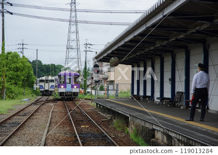 Hojo Railway Flower 2000 series and Kiha 40 arriving (Hojomachi Station) Hojo Railway Flower 2000 series and Kiha 40 arriving (Hojomachi Station) 119013284
