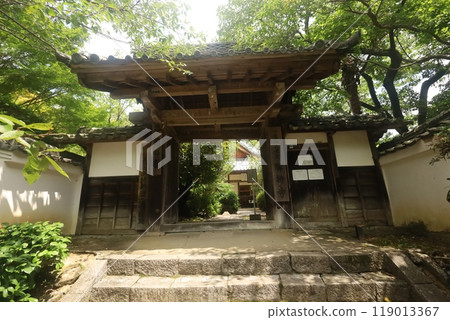 The mountain gate The mountain gate 119013367