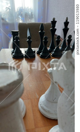 Old chess on an old chessboard Old chess on an old chessboard 119013980