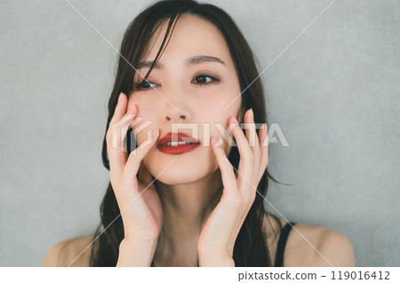 Beauty for women in their 30s Beauty for women in their 30s 119016412