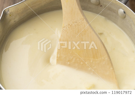 Sweet potato potage: Add soy milk and consommé to mashed sweet potatoes Sweet potato potage: Add soy milk and consommé to mashed sweet potatoes 119017972