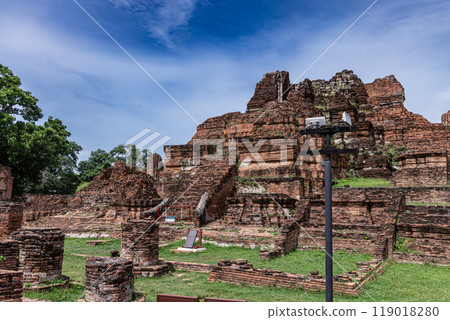 Ayutthaya Historical Park Walking Tour Ayutthaya Historical Park Walking Tour 119018280
