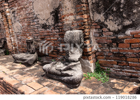 Ayutthaya Historical Park Walking Tour Ayutthaya Historical Park Walking Tour 119018286