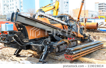 Horizontal directional drilling machine. Trenchless method of installing underground utilities - pipe, conduit 119019814