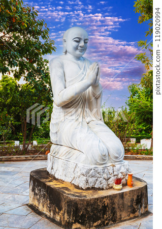 white Buddhist statue of a sitting Buddha at the Linh Ung Pagoda in Da Nang in Vietnam 119020994