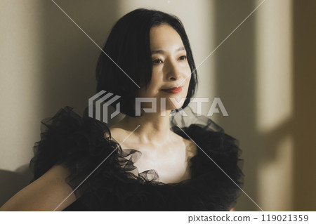 Beauty image of middle-aged women Beauty image of middle-aged women 119021359