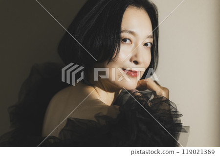 Beauty image of middle-aged women Beauty image of middle-aged women 119021369