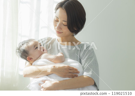 Baby and mother Baby and mother 119021510