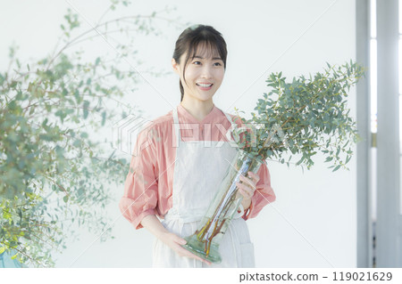 圍裙的女人 圍裙的女人 119021629