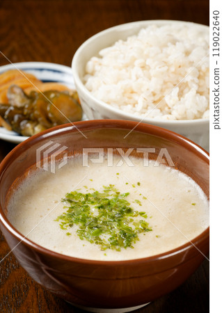 Grated yam and barley rice 119022640
