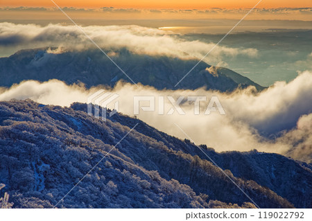 Morning clouds flowing over the main ridge as seen from Mt. Tonodake in Tanzawa 119022792