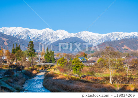 Autumn in Hakuba Village: View of the Hakuba Sanzan mountains from Oide Park 119024209