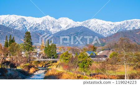 Autumn in Hakuba Village: View of the Hakuba Sanzan mountains from Oide Park 119024223