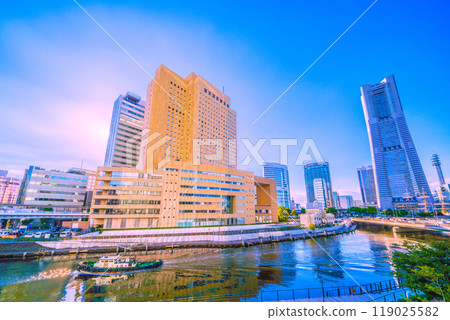 Yokohama cityscape in Japan Sakuragicho Station New South Exit (City Hall Exit), looking out over the Minato Mirai area from the City Hall side Yokohama cityscape in Japan Sakuragicho Station New South Exit (City Hall Exit), looking out over the Minato Mirai area from the City Hall side 119025582