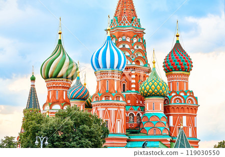 St. Basil's Cathedral on Red Square in Moscow, Russia. St. Basil's Cathedral on Red Square in Moscow, Russia. 119030550