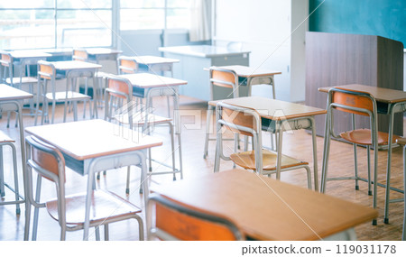School classroom School classroom 119031178