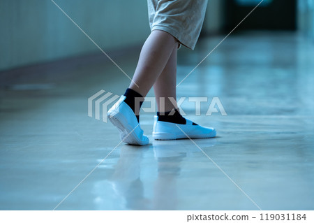 Elementary school student 119031184