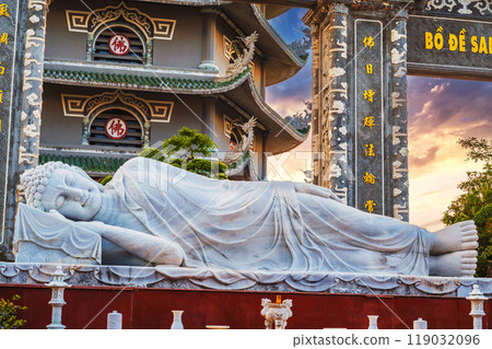 statue of white reclining Buddha at the Linh Ung Pagoda in Da Nang in Vietnam in Asia 119032096