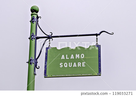 Alamo Square Sign in San Francisco, USA 119033271