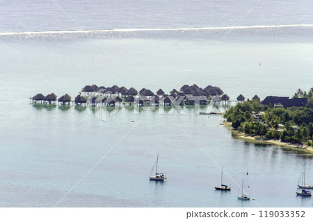 Overwater bungalows, French Polynesia 119033352