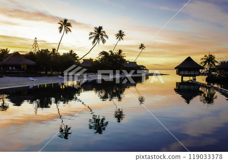 Tropical sunset, French Polynesia 119033378