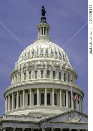 Dome of the United States Capitol building, Washington DC, USA 119036521