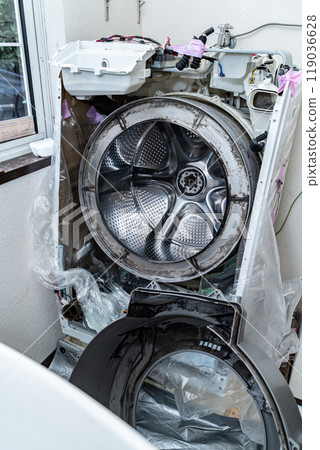 Disassembly and cleaning of drum-type washing machines Disassembly and cleaning of drum-type washing machines 119036628