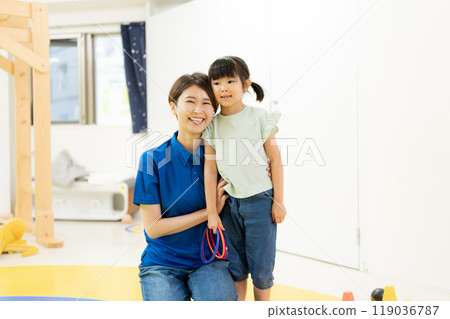 室內保育園區形象_治療_發展支援 119036787