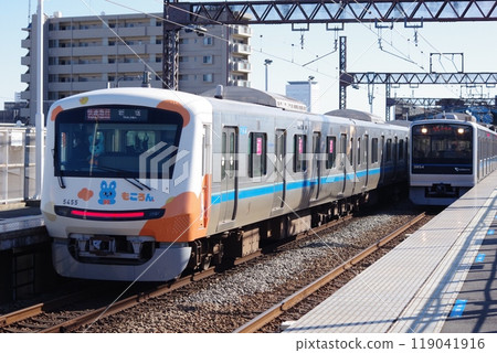 Odakyu Commuter Train 5000 Series Mokoron and 3000 Series 119041916