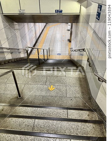 地鐵樓梯4 119043894
