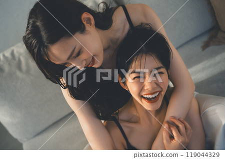 Beauty Friends Beauty Friends 119044329