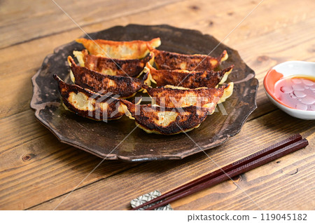 Fried dumplings with kimchi Fried dumplings with kimchi 119045182