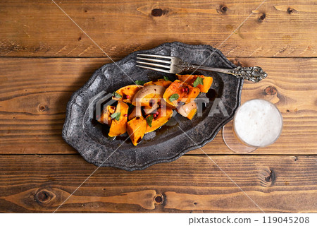 Roasted butternut squash 119045208