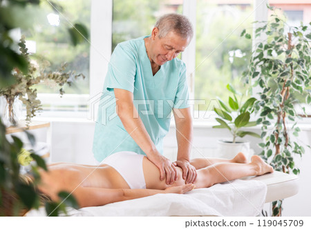 anti-cellulite massage anti-cellulite massage 119045709