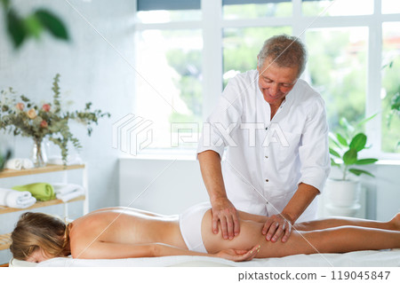 anti-cellulite massage anti-cellulite massage 119045847
