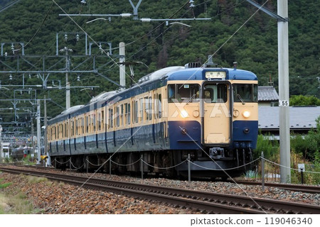 [信濃鐵道]115系1000系～橫鬚賀彩色～（信濃鐵道線：戶倉～坂木） 119046340