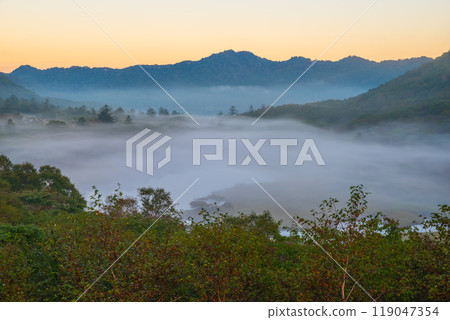 鳥居嶺的角滿淵和大沼 [群馬縣赤城山] 119047354