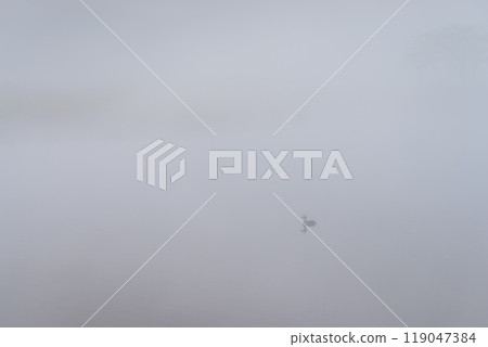被晨霧包圍的赤城山、角滿淵[群馬縣] 119047384