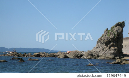 Blue sky, blue Sea of Japan, strange rocks and Awashima Island 119047649