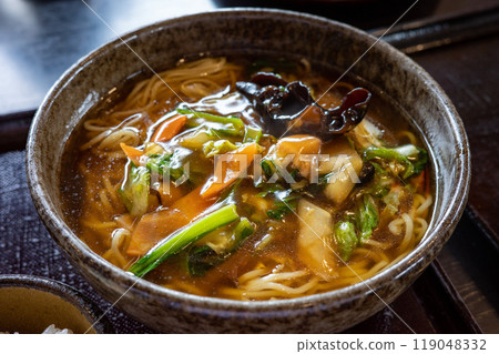 Gomi Hachichin Gomoku Ramen with thickened sauce, wood ear mushrooms, Chinese cabbage and carrots 119048332