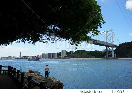 一個人在關門海峽獨自釣魚 一個人在關門海峽獨自釣魚 119055234