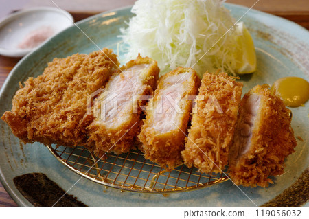 Golden Pork Haneda Airport Branch Tonkatsu Set Meal Thick Pork Loin Cutlet and Sliced Cabbage Golden Pork Haneda Airport Branch Tonkatsu Set Meal Thick Pork Loin Cutlet and Sliced Cabbage 119056032