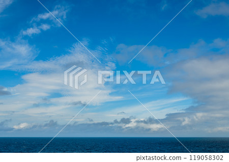 [Summer to autumn sky with collapsed cumulonimbus clouds over the ocean - Sky background and sky composite material] 119058302