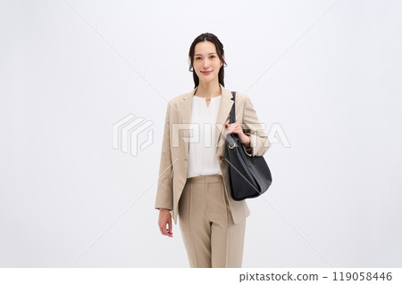Business woman with business bag 119058446