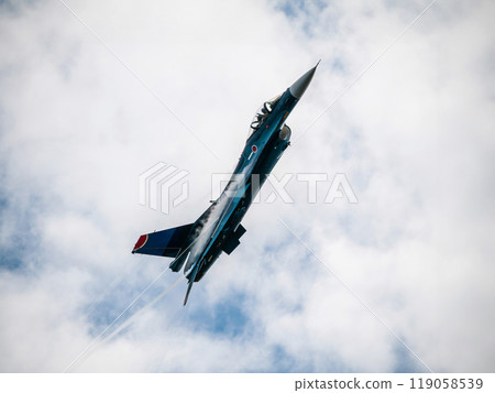F-2戰鬥機翱翔天際 F-2戰鬥機翱翔天際 119058539
