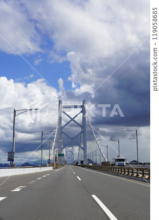 在瀨戶大橋渡海 備三瀨戶大橋(香川縣坂出市) 在瀨戶大橋渡海 備三瀨戶大橋(香川縣坂出市) 119058685