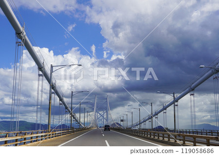 在瀨戶大橋渡海 備三瀨戶大橋（香川縣坂出市） 119058686