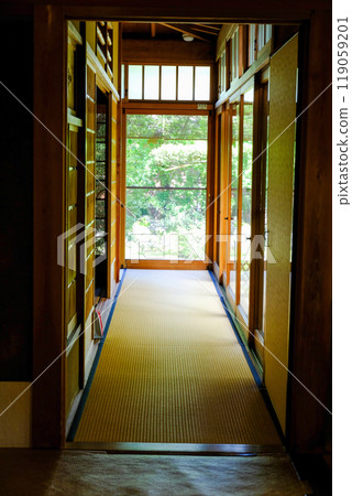 Interior view of an old house in Kyoto 119059201