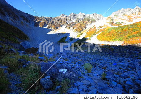 北阿爾卑斯山唐澤的壯麗秋葉 北阿爾卑斯山唐澤的壯麗秋葉 119062186